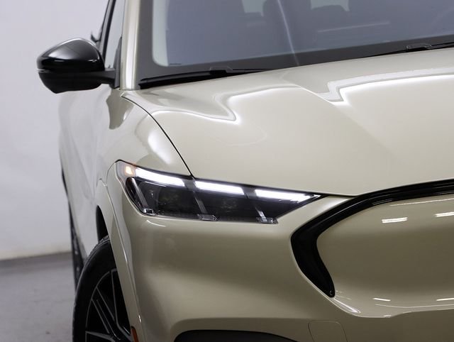 New 2026 Desert Sand Ford Premium image 4