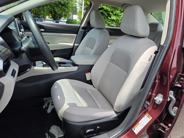 2025 Nissan Altima SV - Photo 8