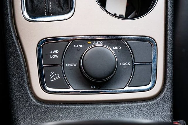 Used 2017 Red Jeep Limited image 18