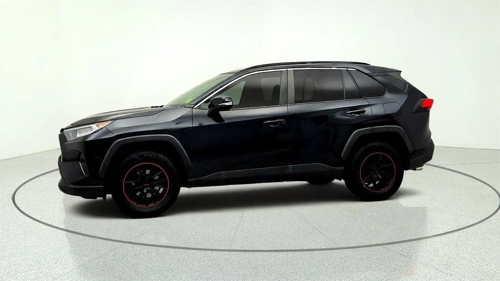 Used 2019 Midnight Black Metallic Toyota XLE AWD image 8