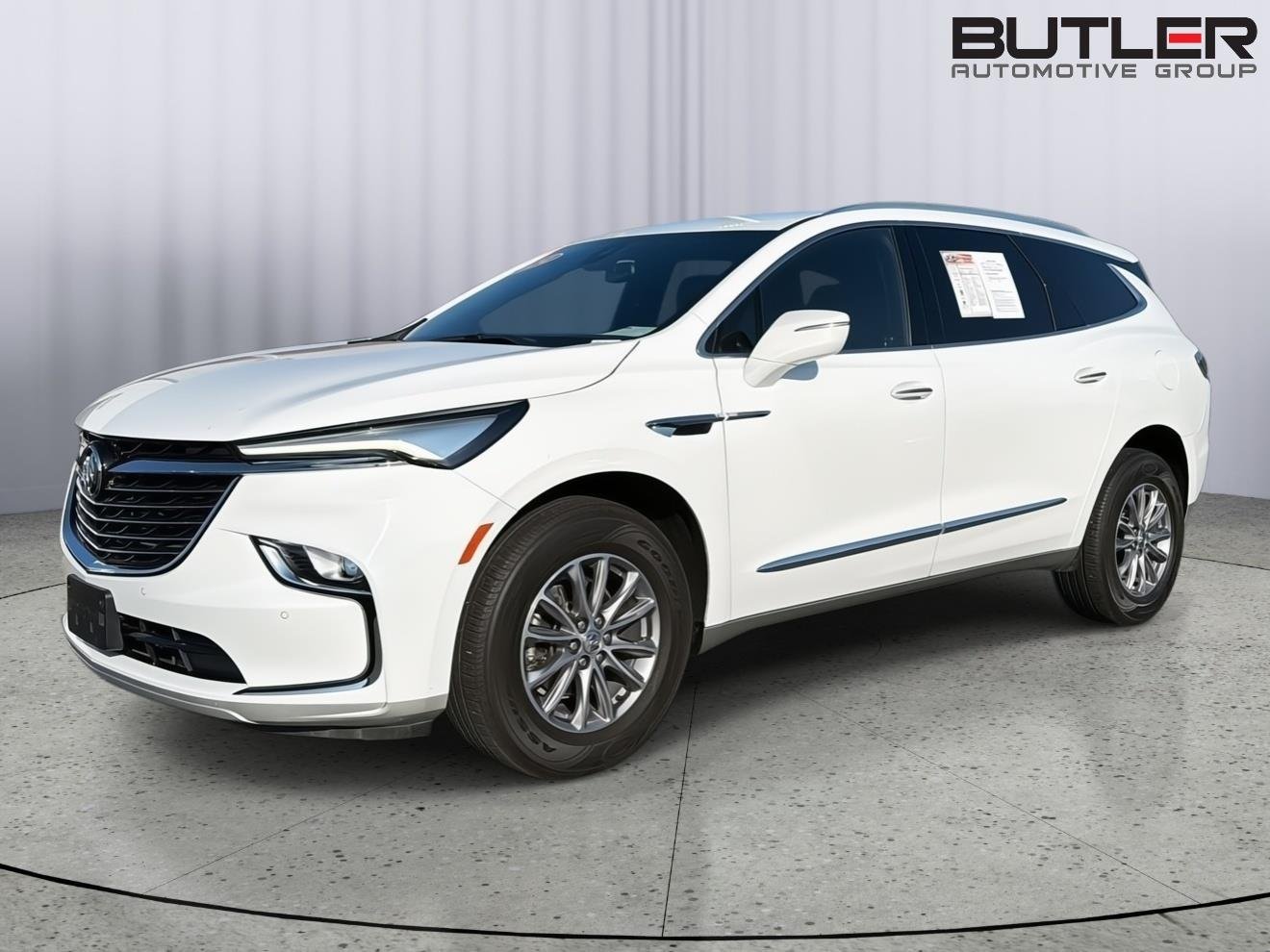 Used 2024 Summit White Buick Essence image 2