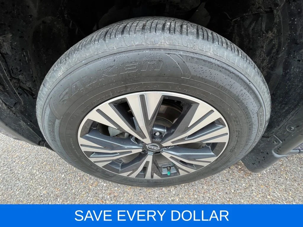 Used 2022 Blue Nissan SV image 7