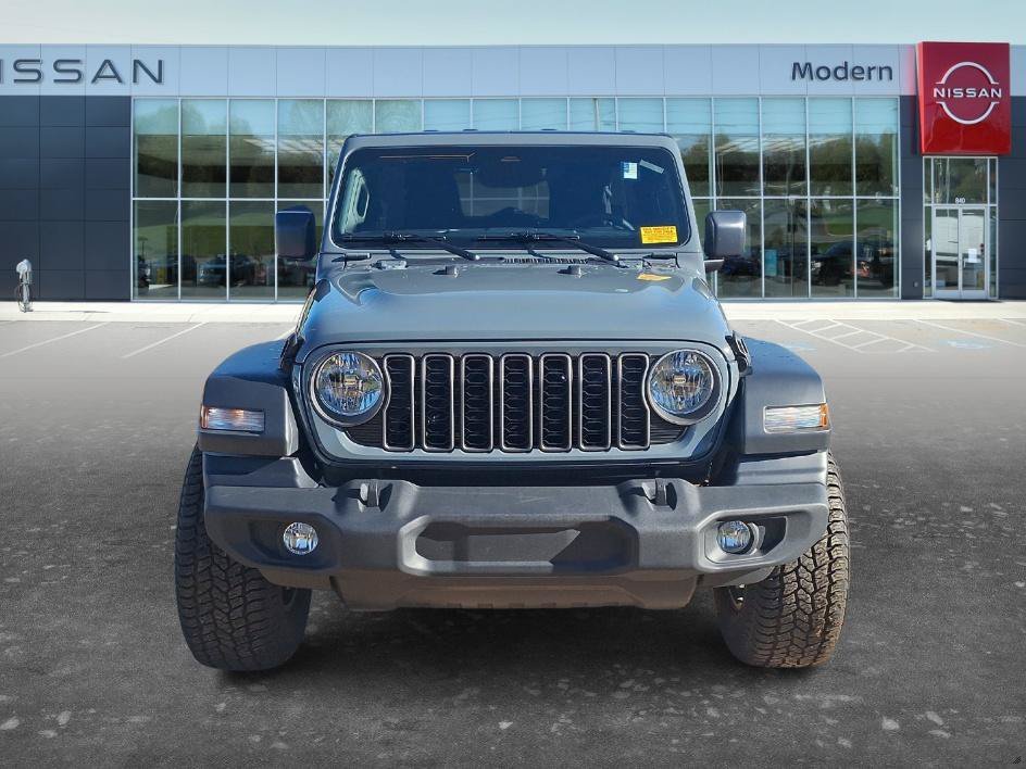 Used 2025 Anvil Clearcoat Jeep Sport S image 2