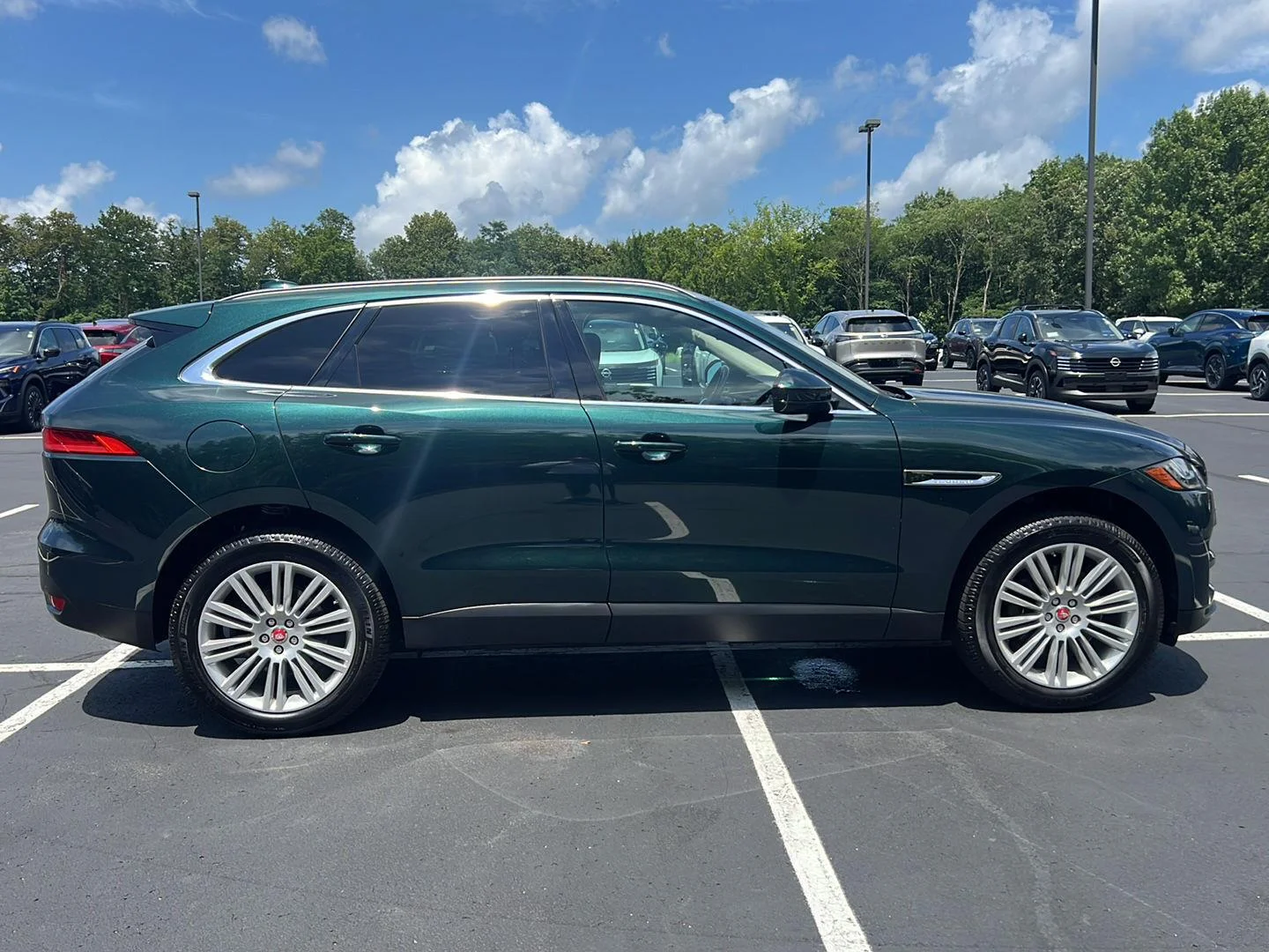 Used 2018 Yulong White Metallic Jaguar 30t Portfolio image 6