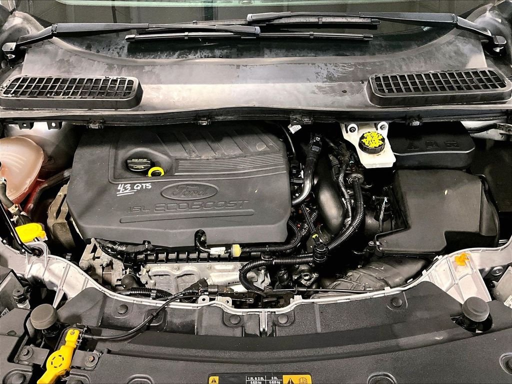 Used 2018 Silver Ford SE image 31