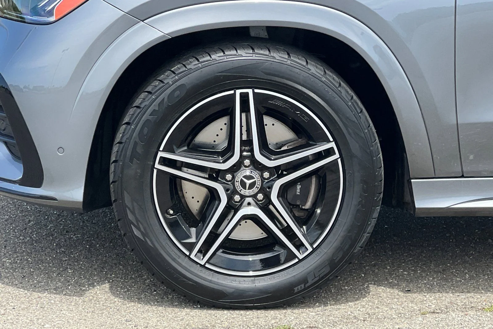 Used 2025 Gray Mercedes-Benz GLE 450e image 11