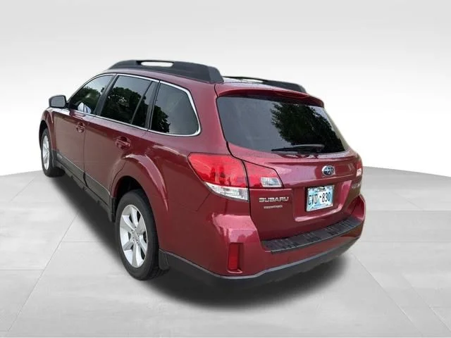 Used 2013 Red Subaru 2.5i Premium image 6