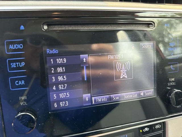 2019 Toyota Corolla LE - Photo 16