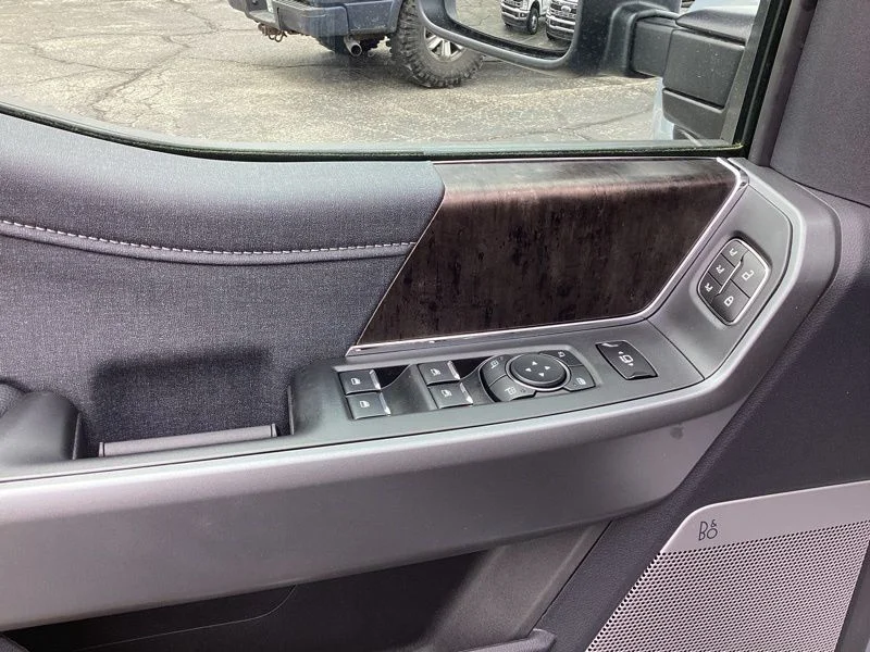 New 2026 Gray Ford Lariat image 16