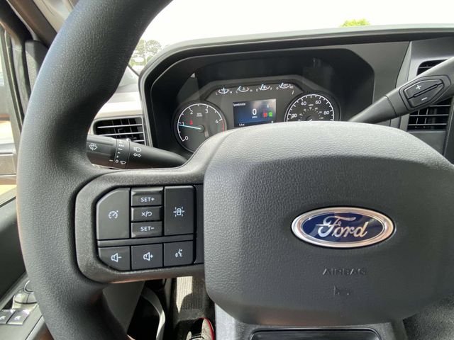 2025 Ford F-450 Super Duty Chassis Cab XL - Photo 13