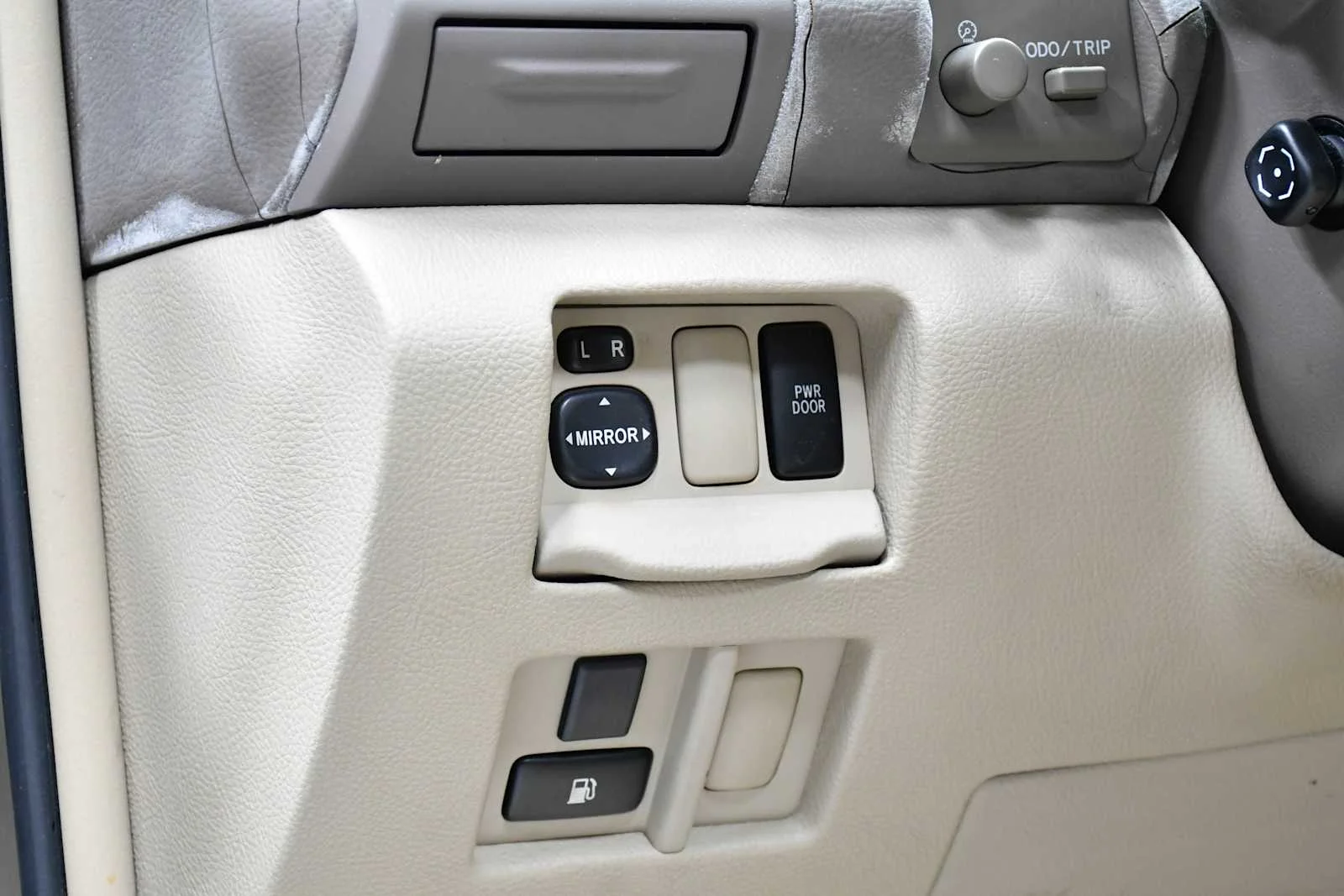 Used 2007 Savannah Metallic Lexus  image 13