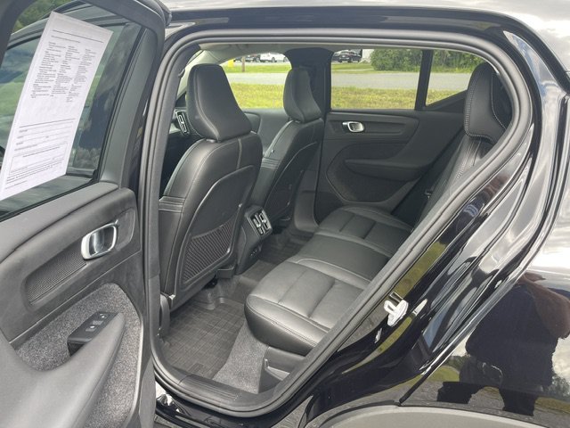 Used 2024 Black Volvo  image 16