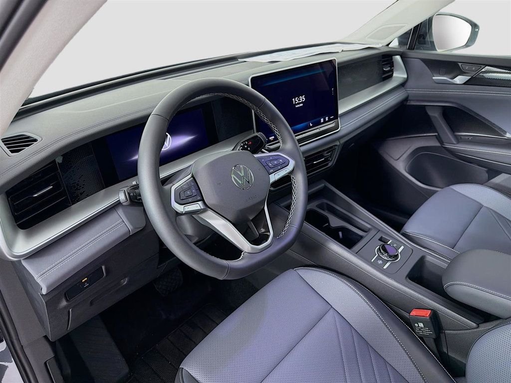 New 2026 Platinum Gray Metallic Volkswagen 2.0T SE 4MOTION image 9