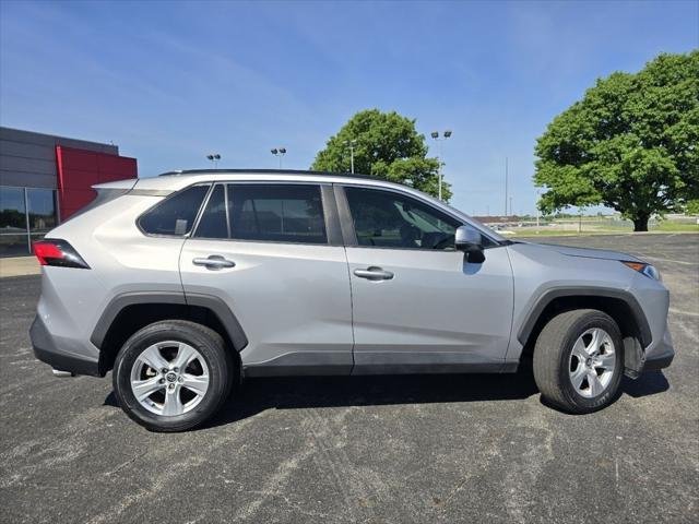Certified Used 2020 SILVER SKY METALLIC Toyota  image 15