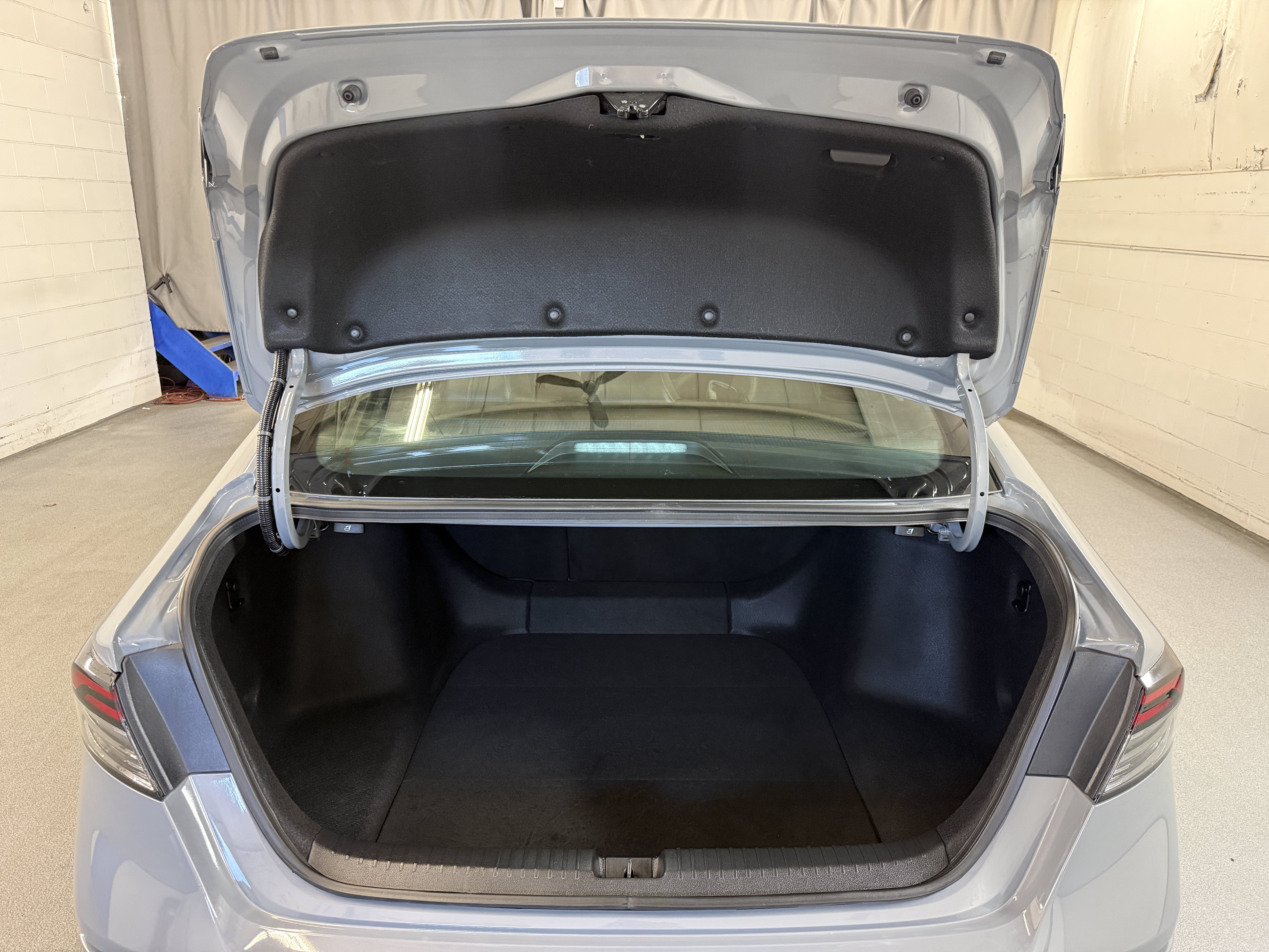 Certified Used 2025 Urban Gray Pearl Honda Sport-L image 8