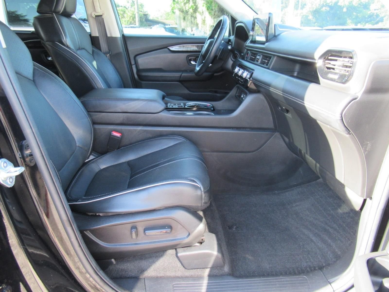 Used 2023 Black Honda Elite image 10