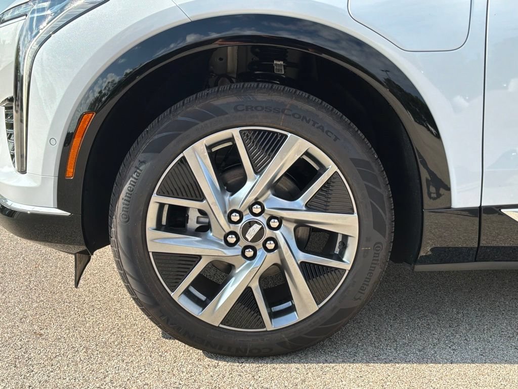 2027 Cadillac OPTIQ Luxury - Photo 12