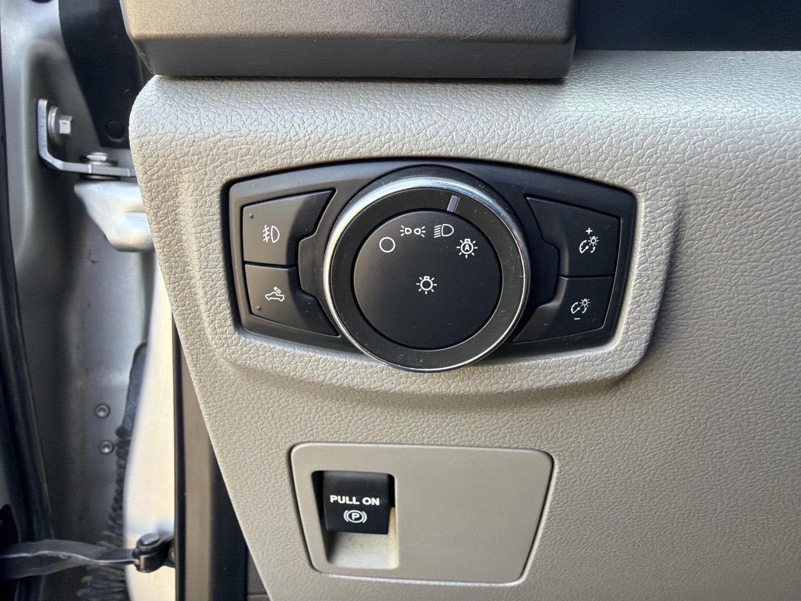 Used 2018 Ingot Silver Metallic Ford XLT image 18