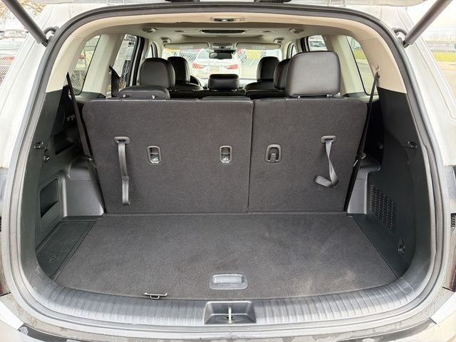 Used 2022 White Kia EX image 23