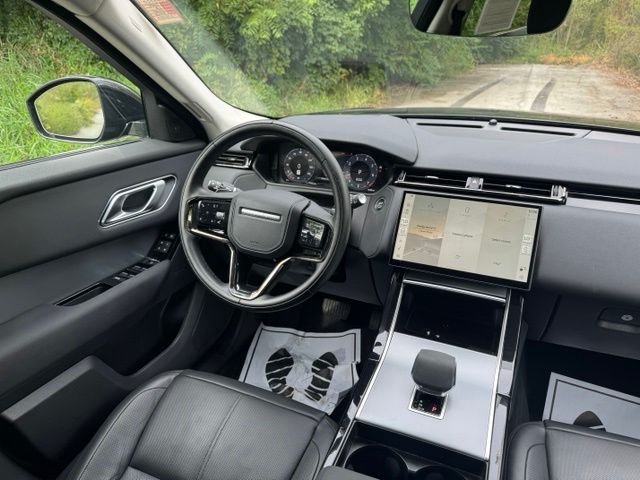 Used 2024 Santorini Black Metallic Land Rover S image 28