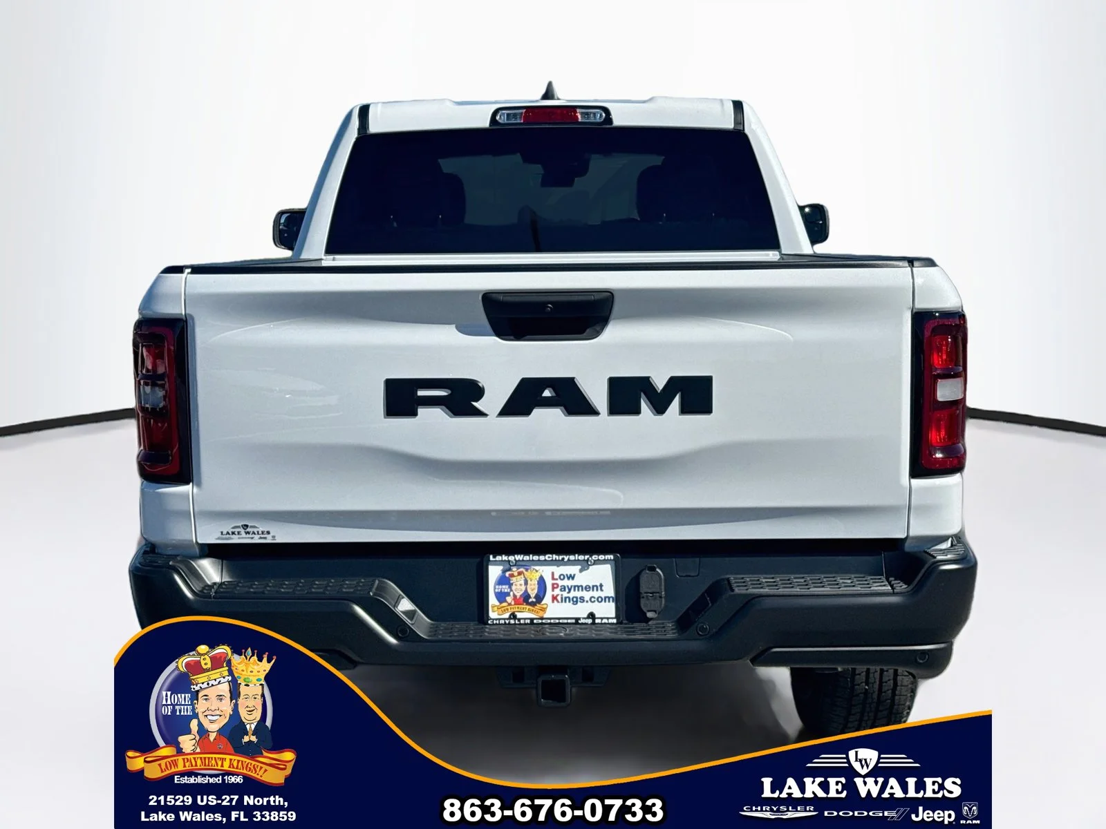 New 2027 Bright White Clear-Coat Exterior Paint RAM TRADESMAN image 5