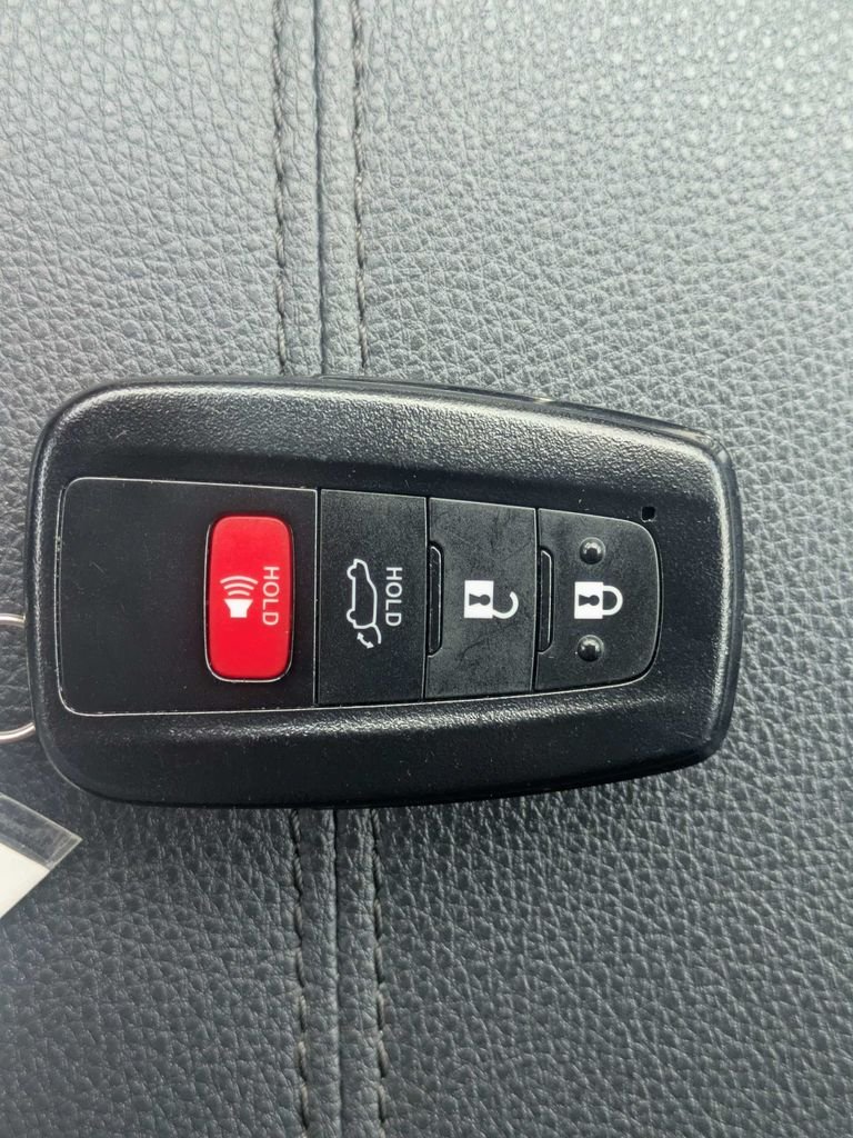 Used 2021 Gray Toyota XLE Premium image 35