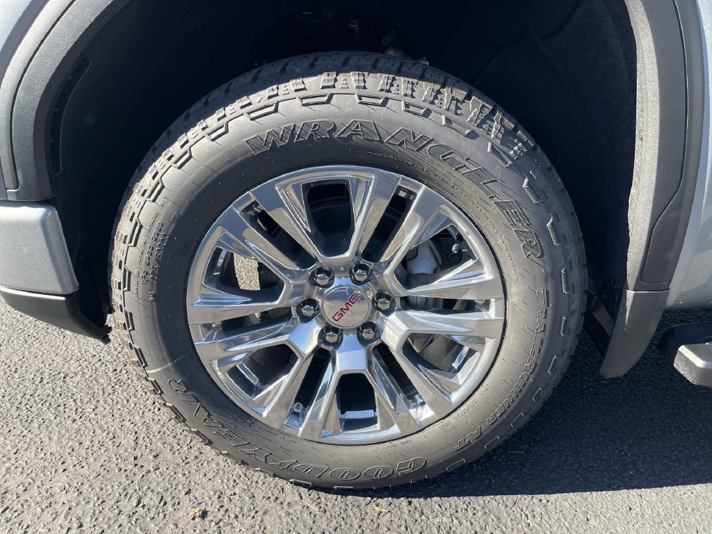 New 2026 Sterling Metallic GMC Denali image 33