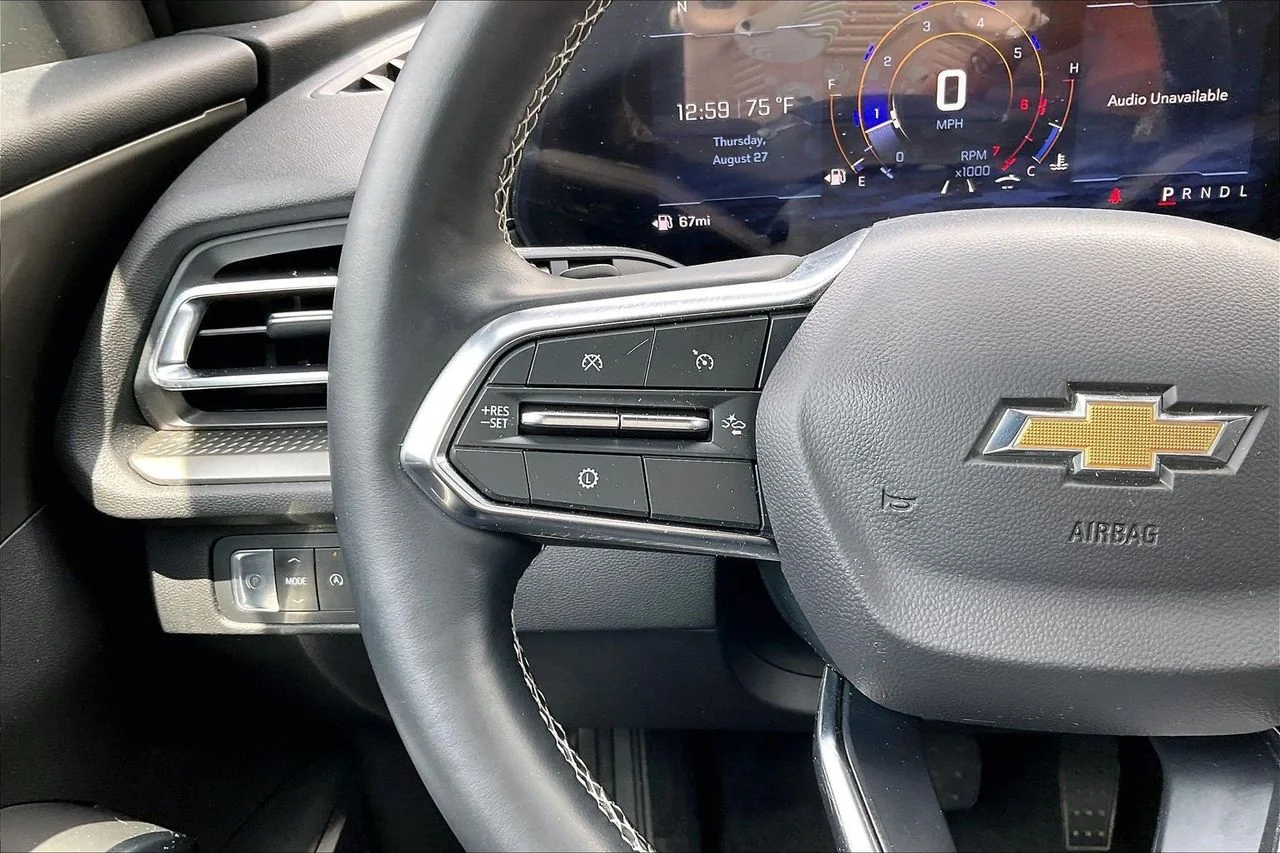 Used 2025 Blue Chevrolet LT image 30