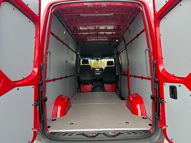 New 2026 Jupiter Red Mercedes-Benz Cargo 144 WB image 29