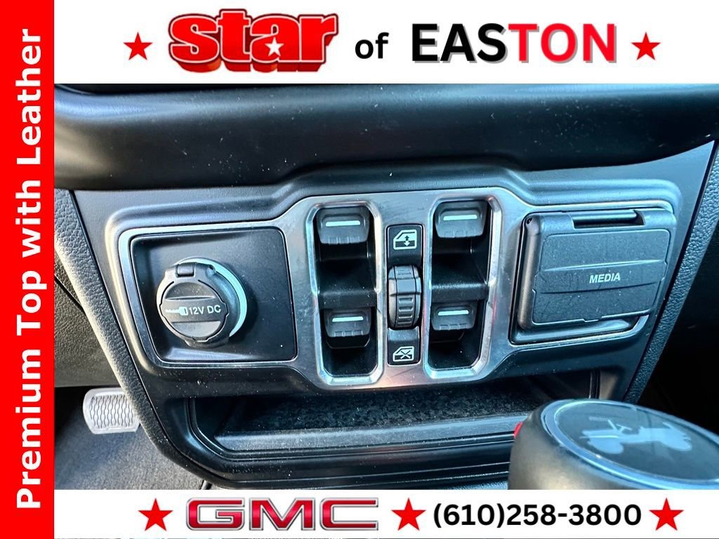 Used 2023 Gray Jeep Sahara 4x4 image 33