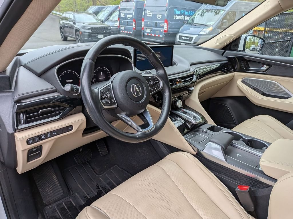 Used 2023  Acura Advance image 17