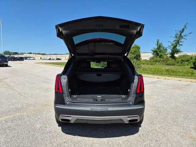 Used 2021 STELLAR BLACK METALLIC Cadillac AWD Premium Luxury image 10