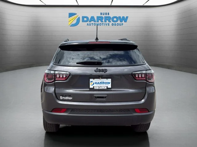 Used 2023 Gray Jeep Latitude image 4