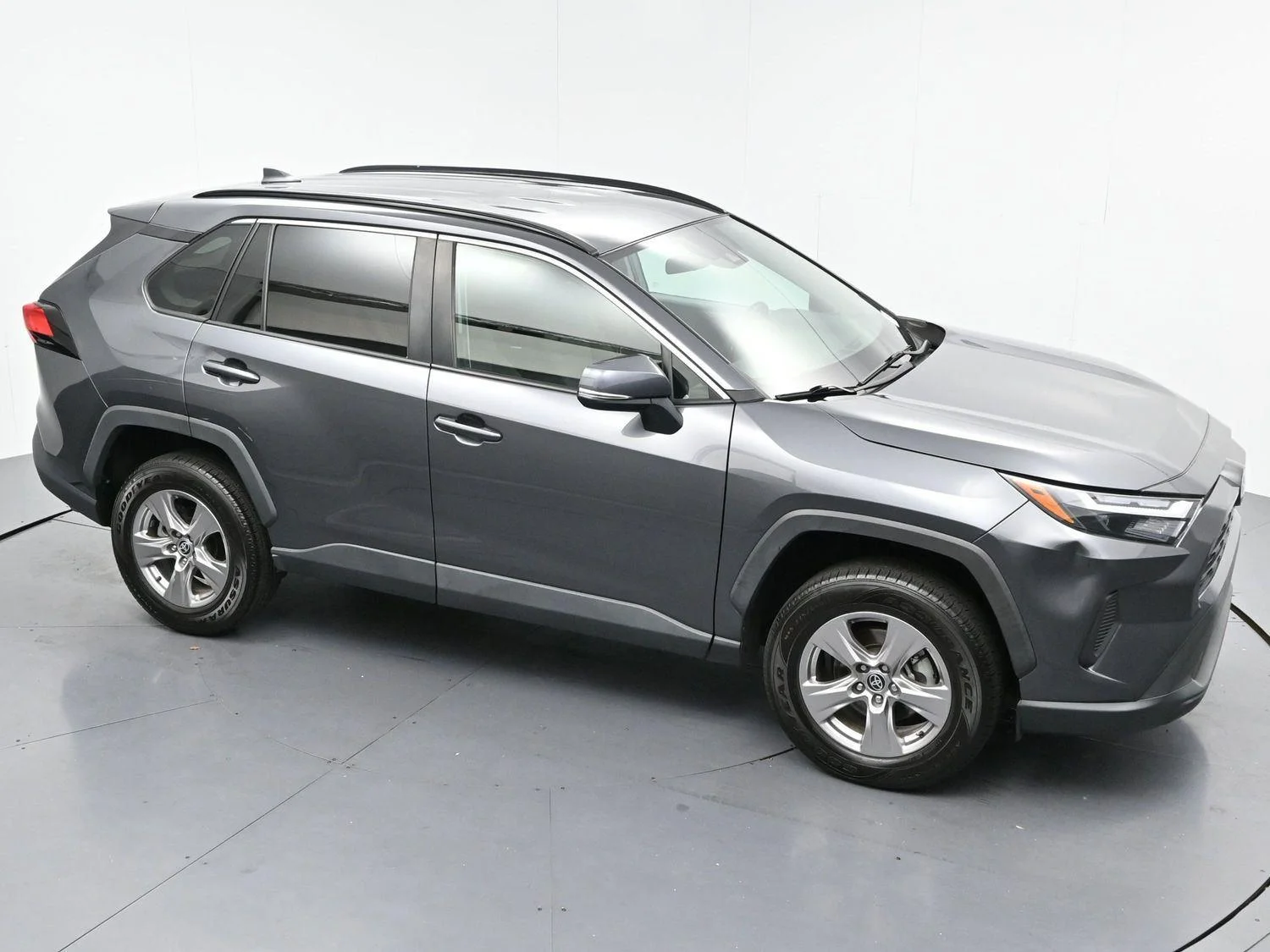 Used 2022 Magnetic Gray Metallic Toyota XLE image 35
