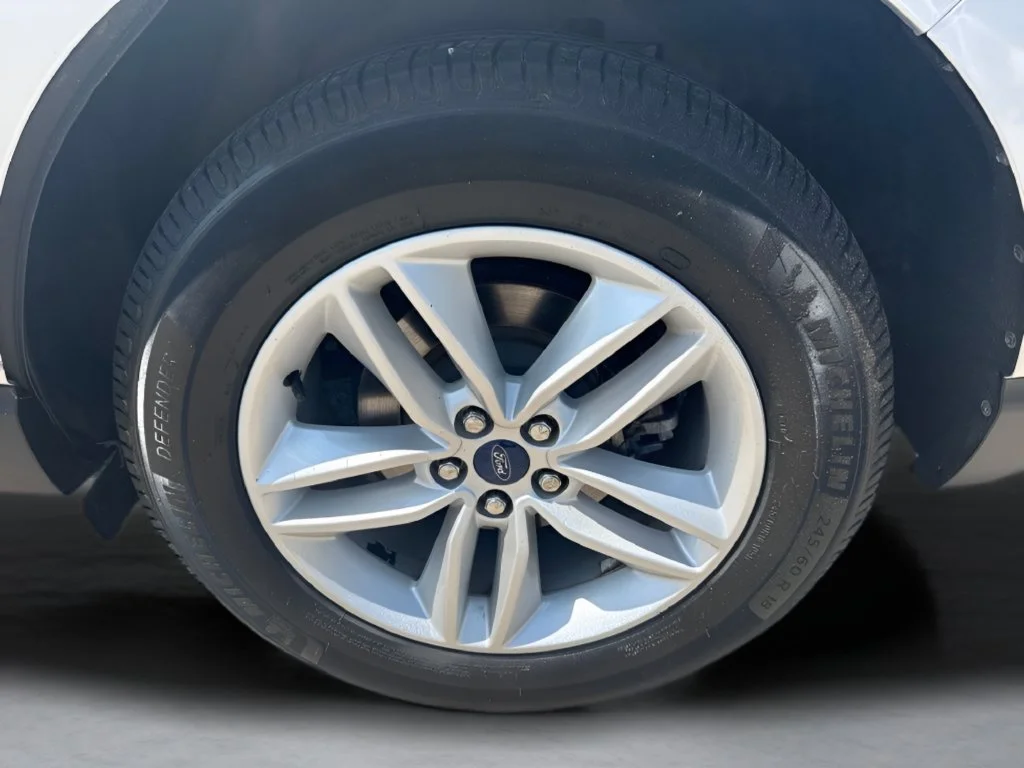 Used 2018  Ford SEL image 35