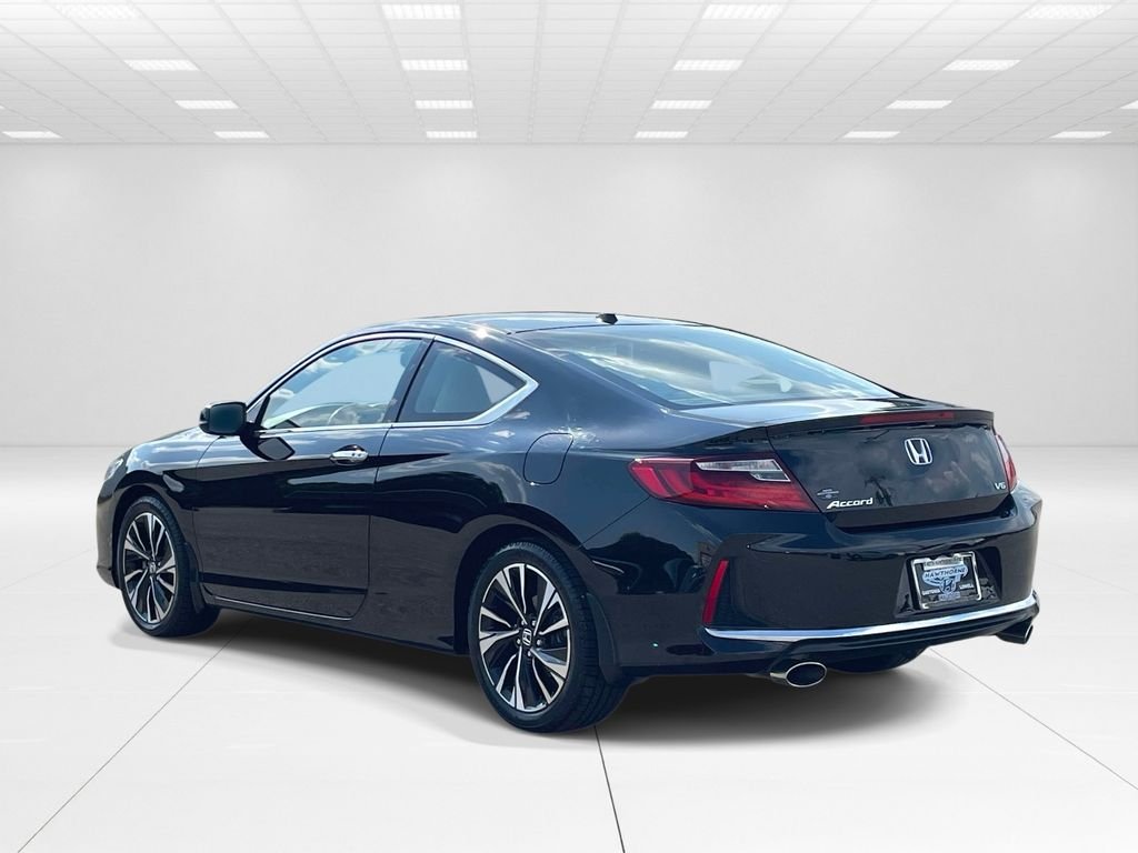 Used 2017 Black Honda EX-L image 4