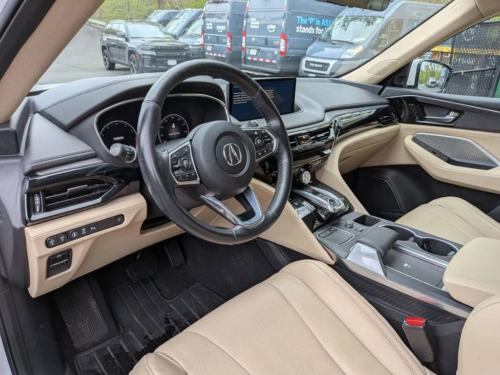 Used 2023  Acura Advance image 17