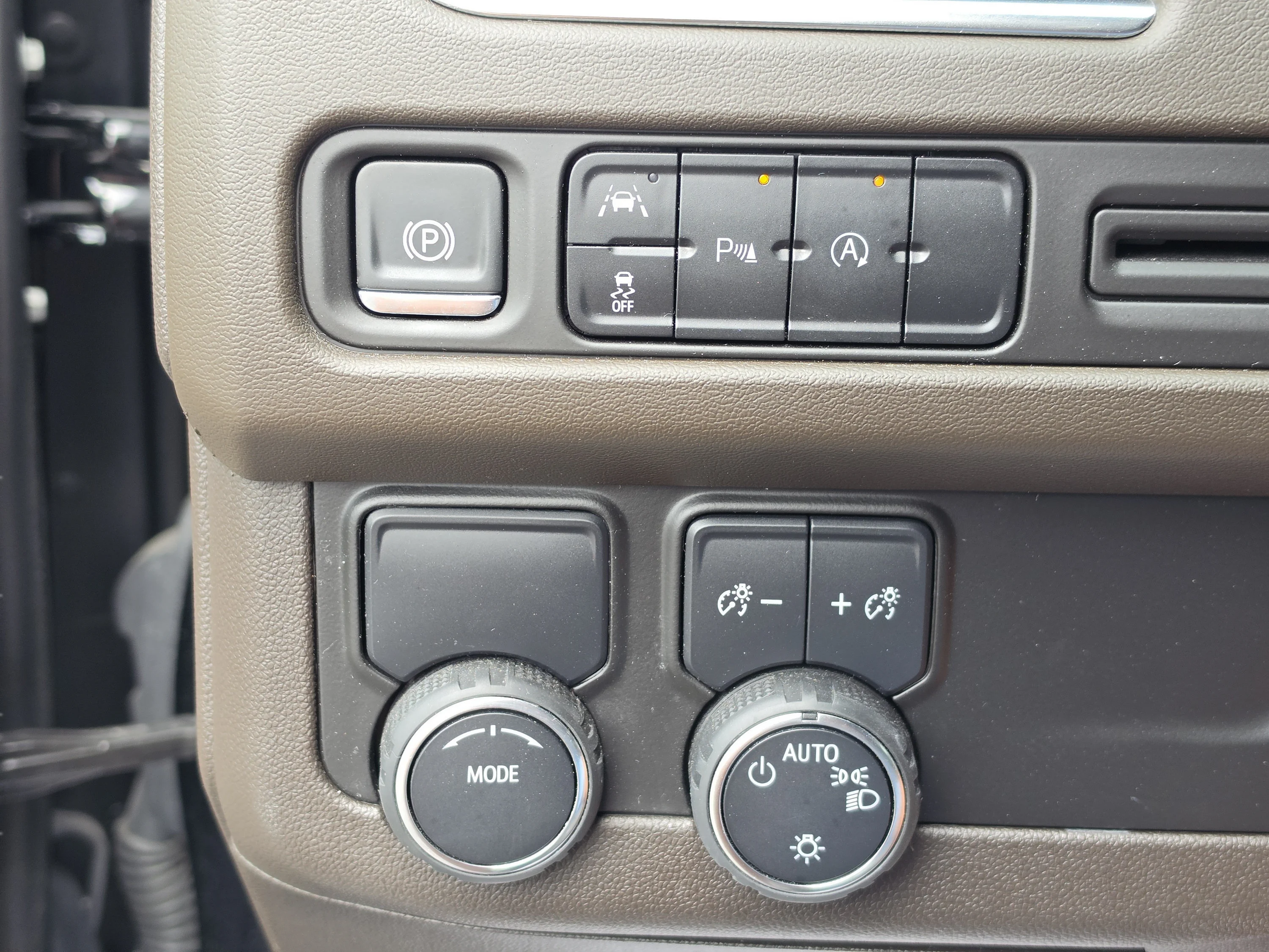 Used 2024 Black Chevrolet LT image 30