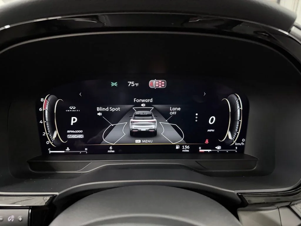 New 2027 RADIANT WHITE INFINITI Luxe FWD image 28