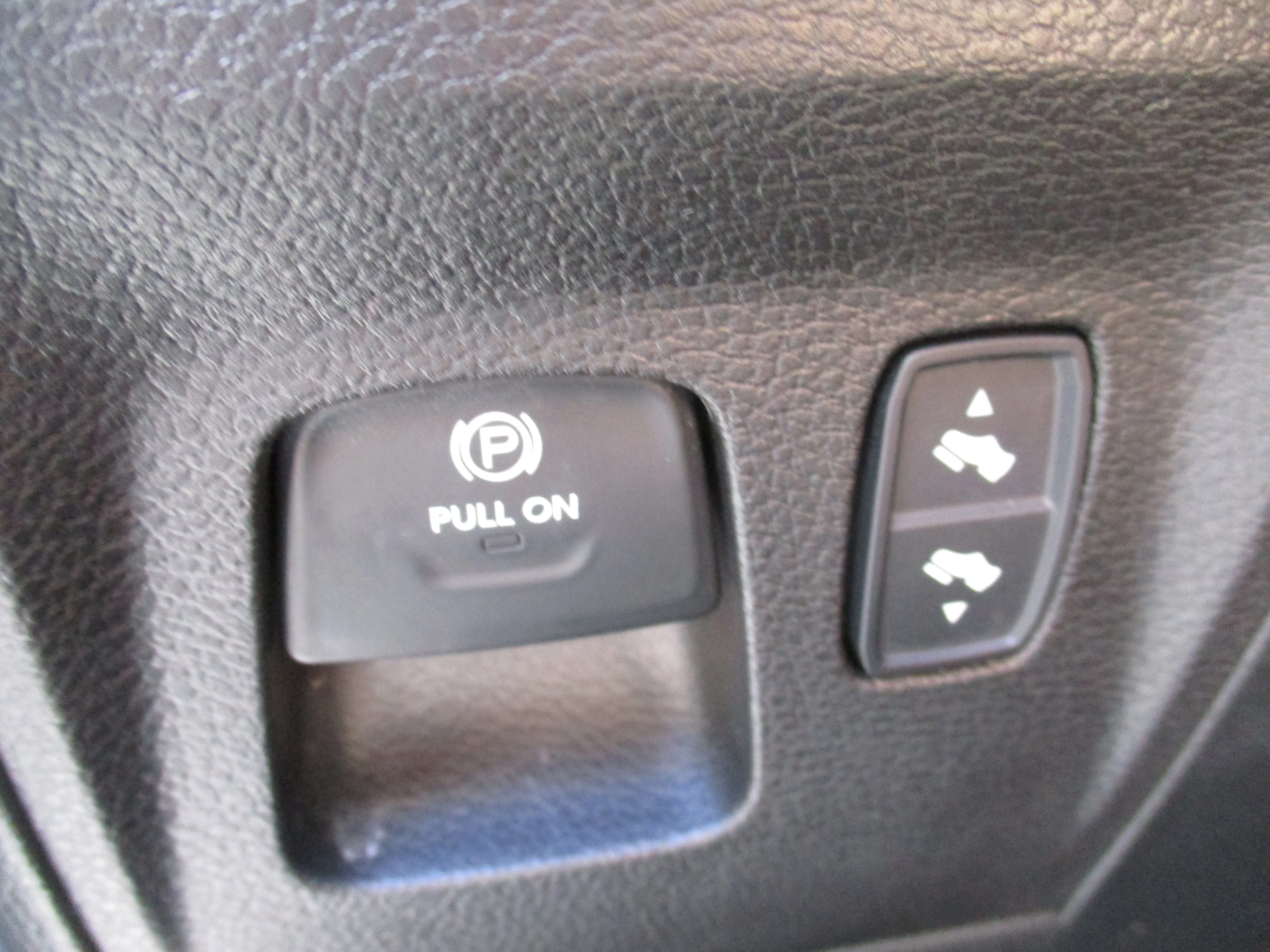 Used 2022 Diamond Black Crystal Pearlcoat Ram Rebel image 27