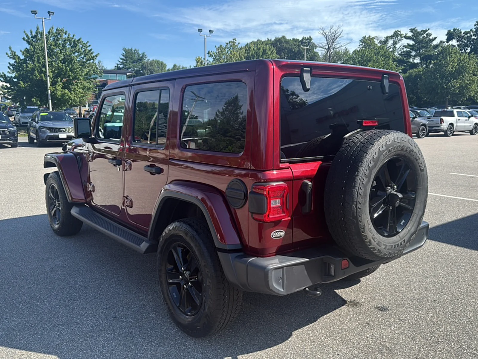 Used 2021 Snazzberry Pearlcoat Jeep Sahara Altitude 4x4 image 7
