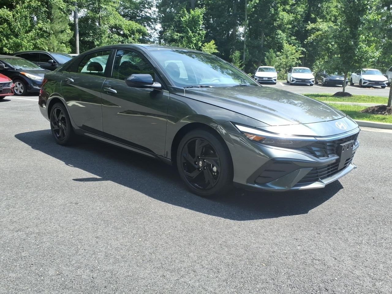 New 2026 Amazon Gray Hyundai SEL Sport Premium image 4