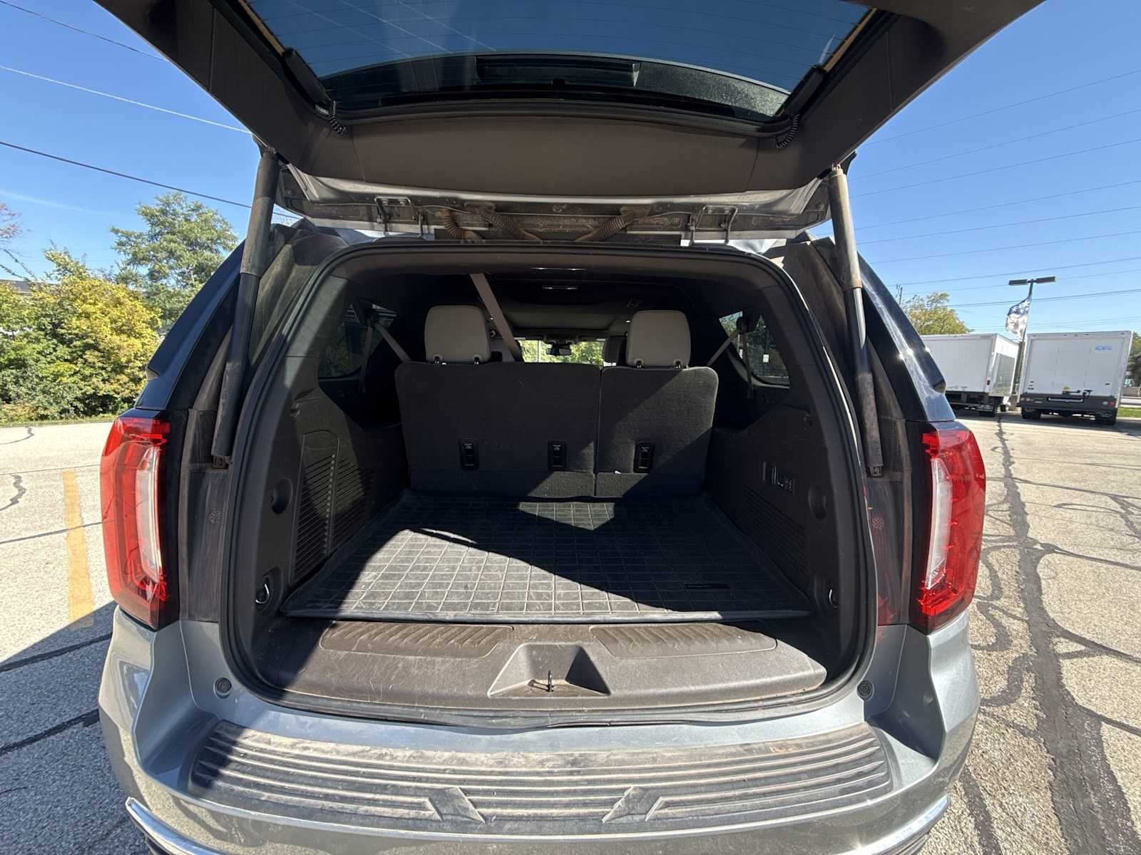 Certified Used 2024 Sterling Metallic GMC SLT image 26