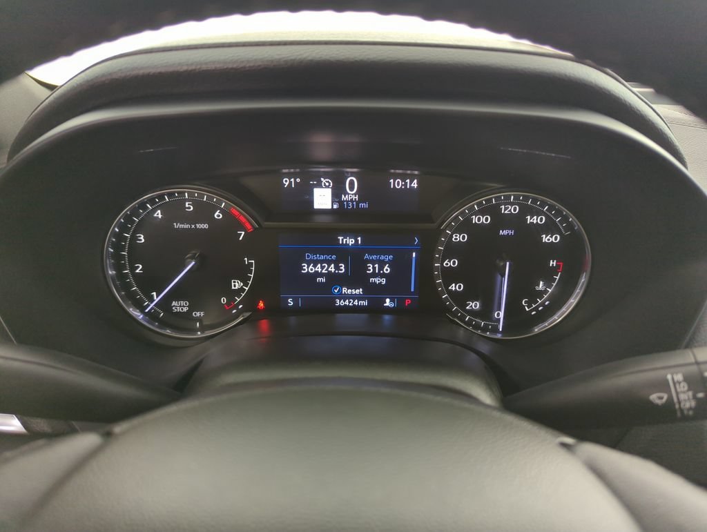 Used 2022 Black Raven Cadillac Luxury image 38