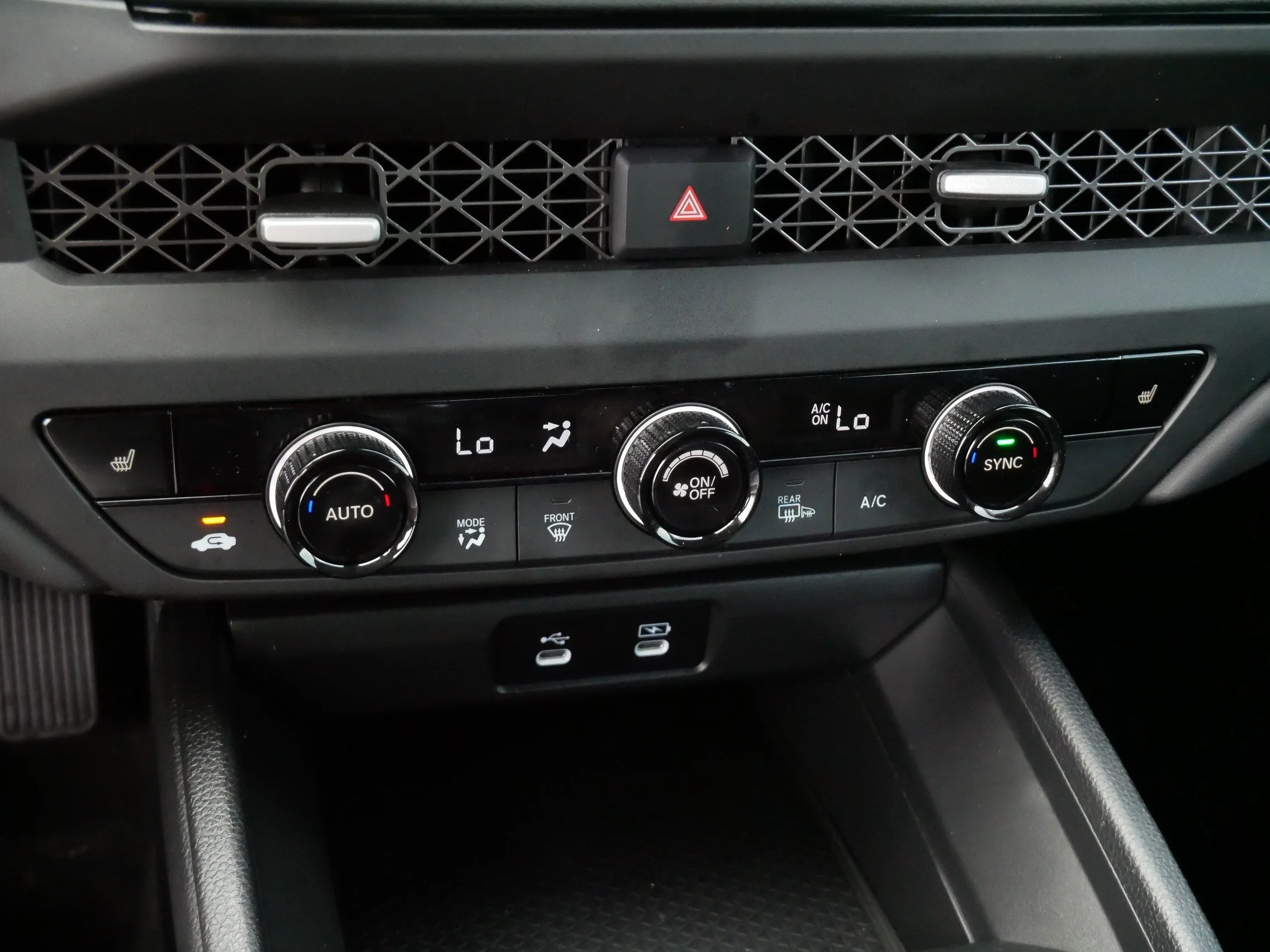 2025 Honda Accord SE - Photo 23