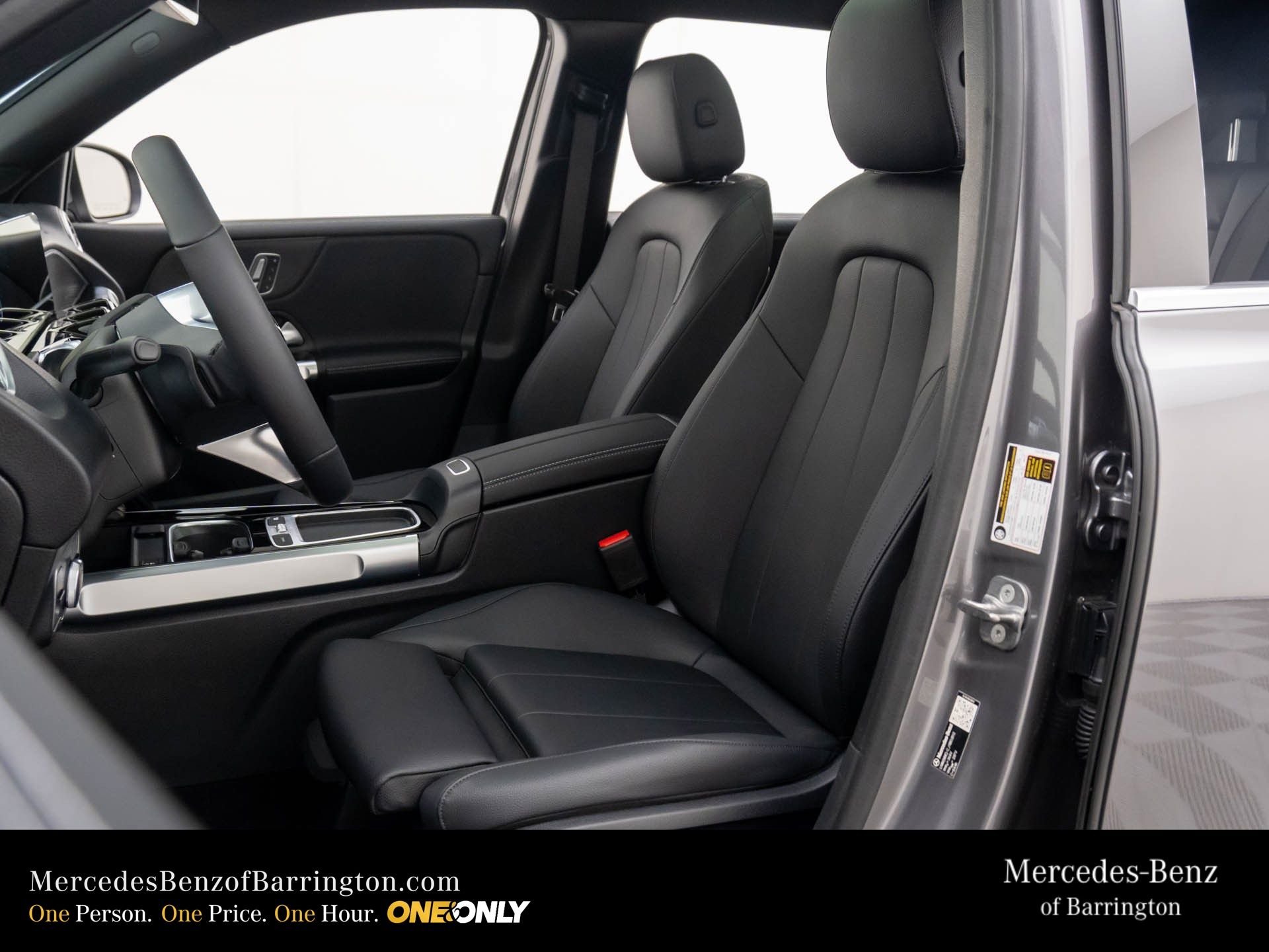 New 2026 Mountain Grey Metallic Mercedes-Benz GLB 250 image 19