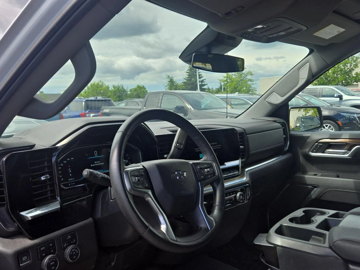 Used 2023 Summit White Chevrolet RST image 3