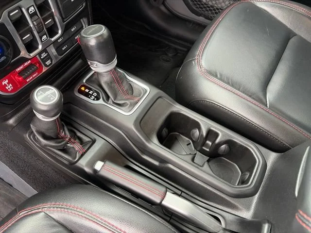 Used 2020  Jeep Rubicon image 28