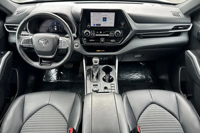 Certified Used 2025 Silver Toyota XSE image 17