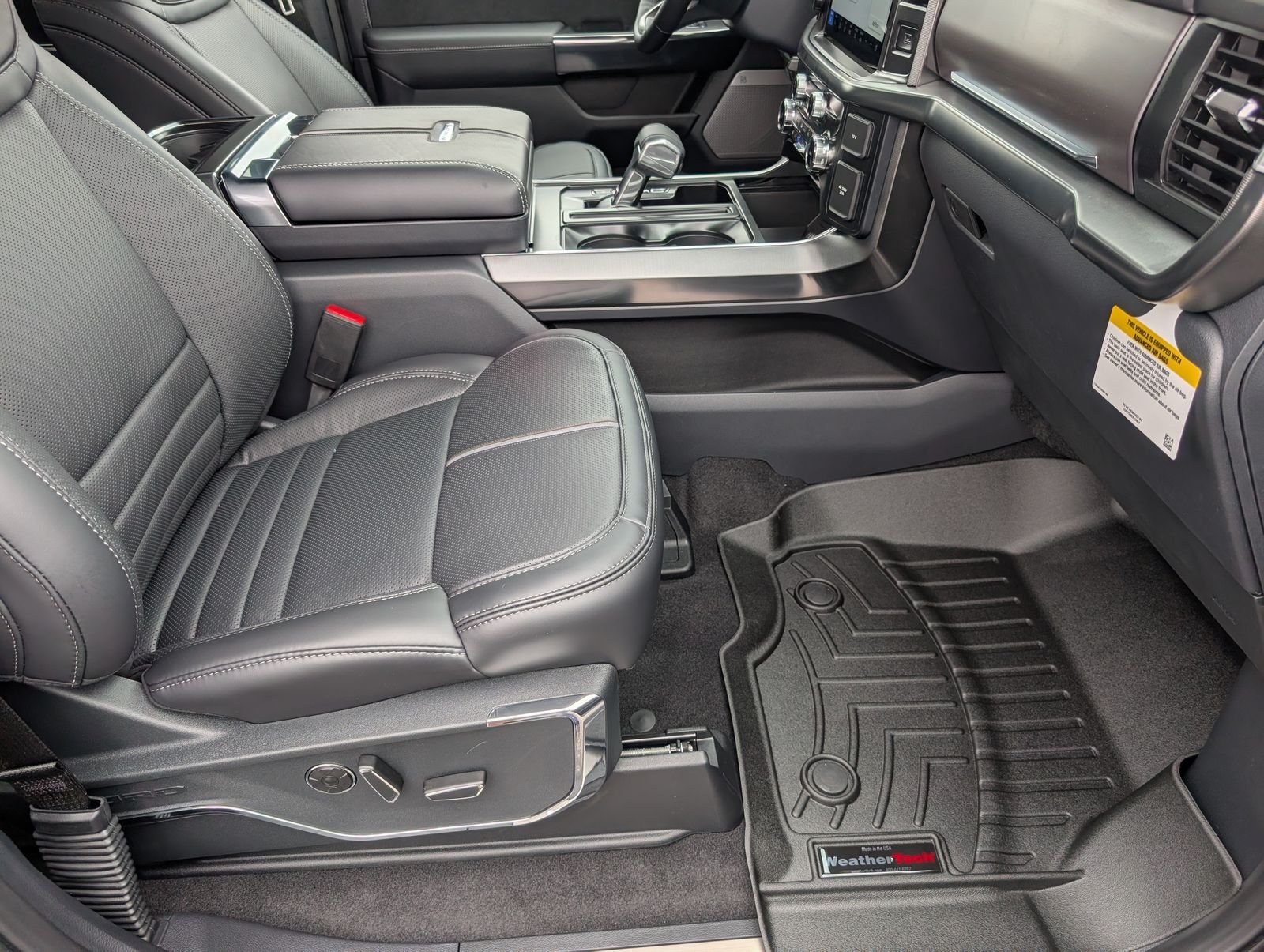 New 2026 Carbonized Gray Metallic Ford Platinum image 32